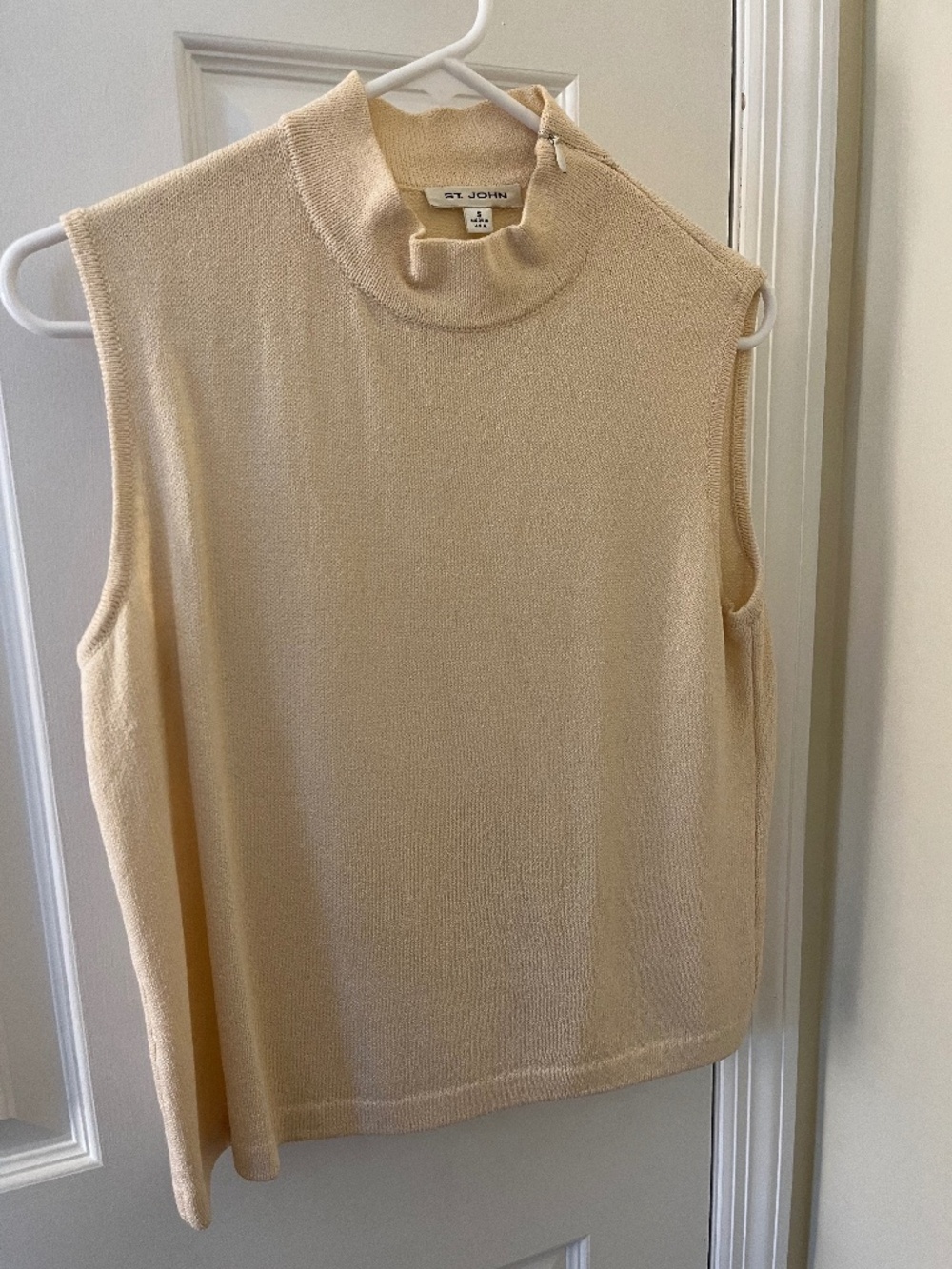 St. John Sleeveless Knit Top